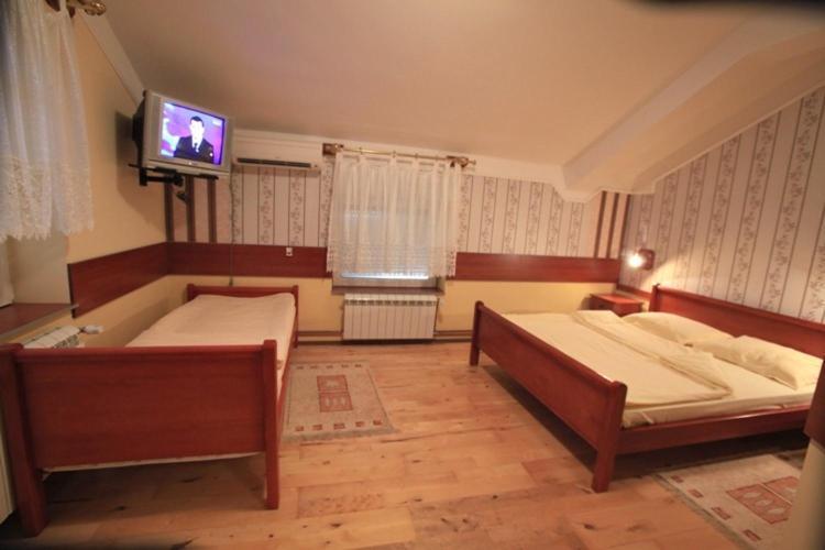 Hotel Dunav Sremski Karlovci Kamer foto