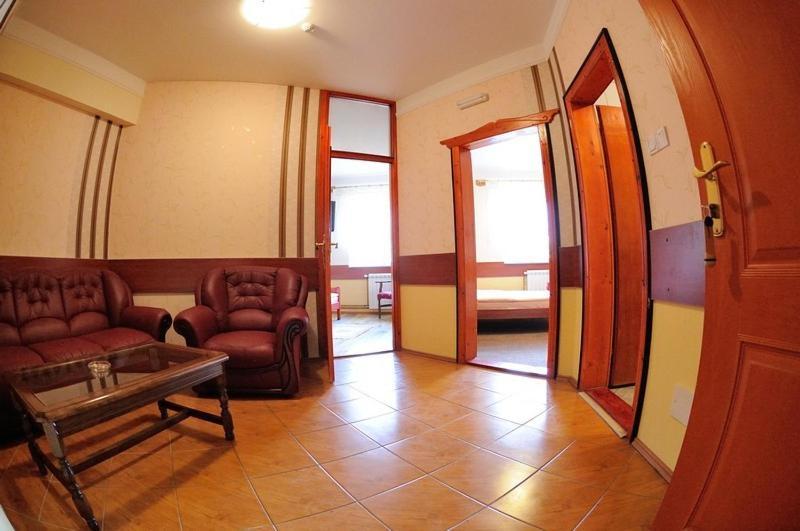 Hotel Dunav Sremski Karlovci Buitenkant foto