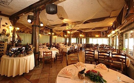 Hotel Dunav Sremski Karlovci Buitenkant foto